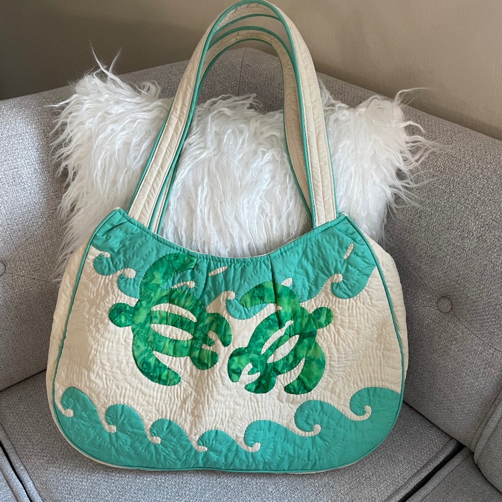 Quilted Turtle Hawaiian Beach Bag